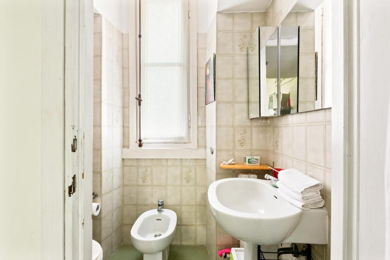 Cenisio & Sempione Cosy Flat Apartment Milan Bagian luar foto